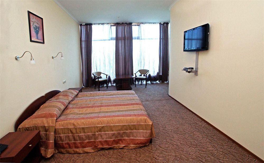 Black Sea Hotel Otrada Odesa Room photo